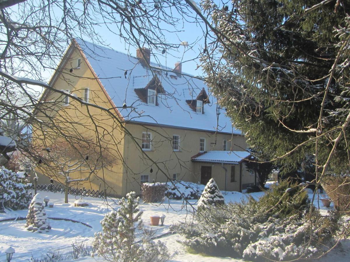 Spacious Holiday Home In Stara Kamienica With Pond מראה חיצוני תמונה